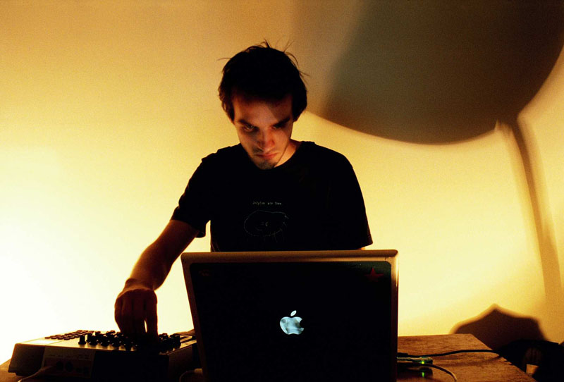 Performance: Impermanent Audio - Pelt Gallery 2006